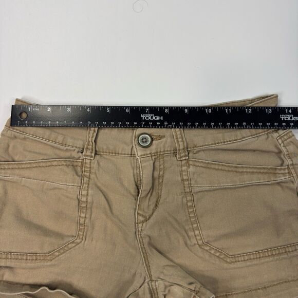 Unionbay Womens Y2K Low-Rise Stretch Shorts Beige Flap Pockets Retro Size 5 - Picture 6 of 7